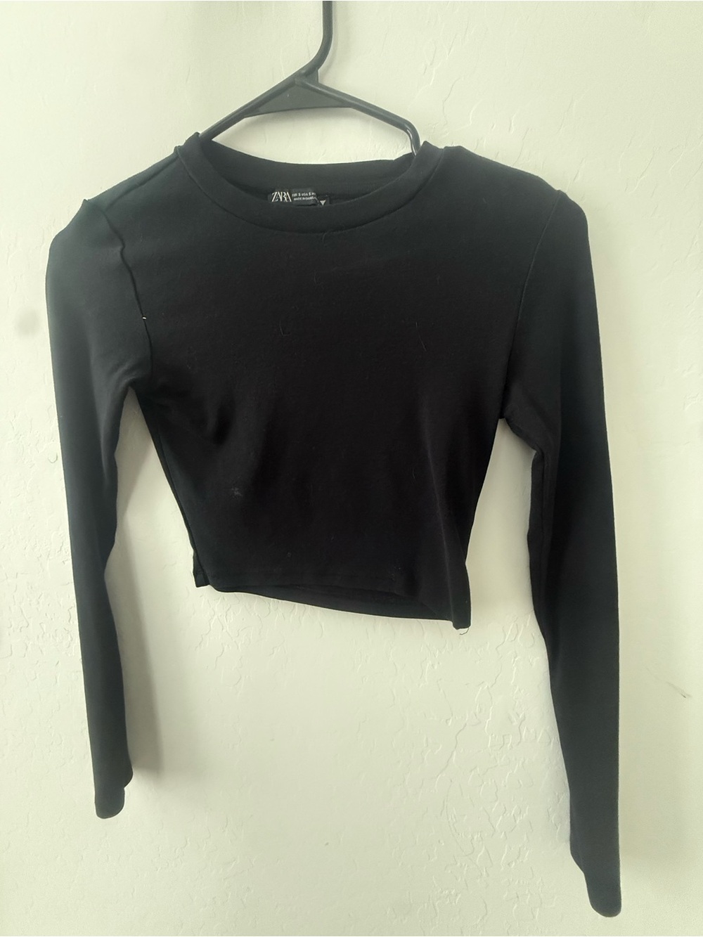 Zara Black Cropped Long-Sleeve Crew Top